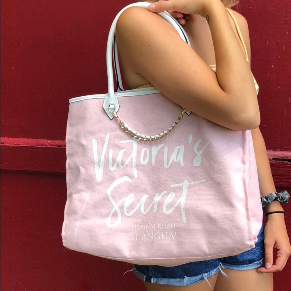 Victoria’s Secret Tote bag